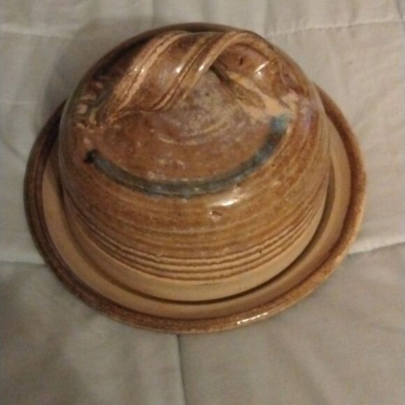 Art Studio Pottery  - Picture 1 of 7